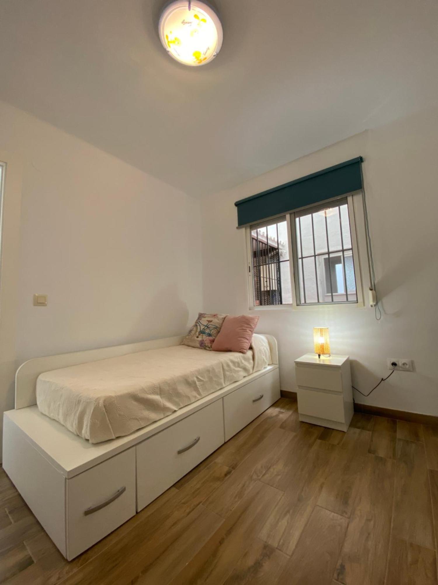 Shr042 Centrico Apartamento De Tres Habitaciones เนร์คา ภายนอก รูปภาพ