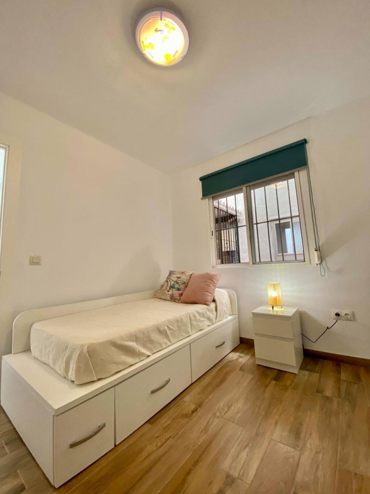 Shr042 Centrico Apartamento De Tres Habitaciones เนร์คา ภายนอก รูปภาพ