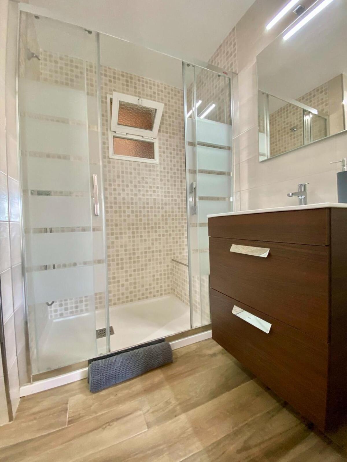 Shr042 Centrico Apartamento De Tres Habitaciones เนร์คา ภายนอก รูปภาพ
